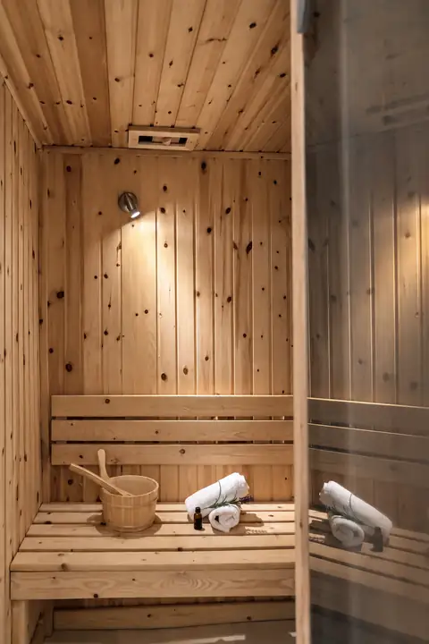 Infinity Suite with private heated pool, jacuzzi and sauna, sea view – private sauna with aromatherapy · Panorama Suites & Spa, Stomio